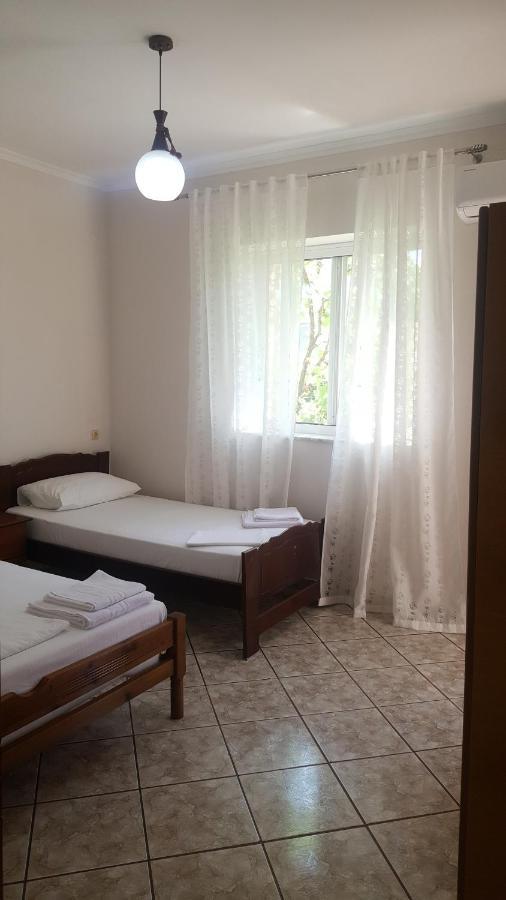 Vita Apartment - Spacious Garden And Balcony 5 Min To Beach & Center Ksamil Exterior photo