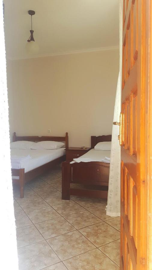 Vita Apartment - Spacious Garden And Balcony 5 Min To Beach & Center Ksamil Exterior photo