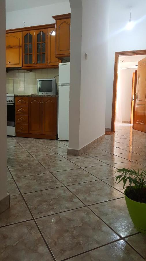 Vita Apartment - Spacious Garden And Balcony 5 Min To Beach & Center Ksamil Exterior photo